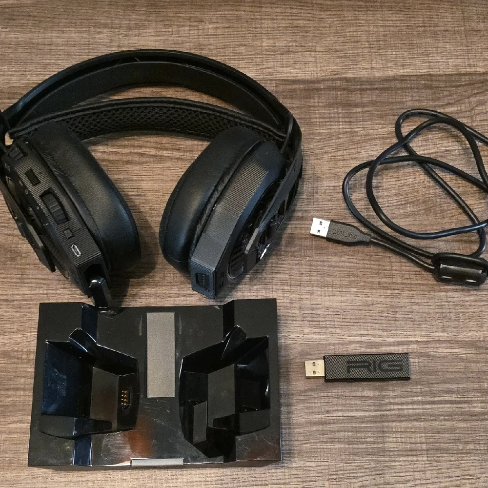Like New - Black Gaming Headset/headphones for Xbox One, X/S, PlayStation & PC